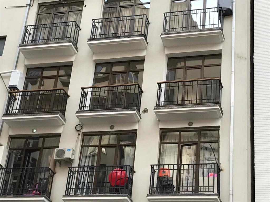Freedom Square Apartment Tbilisi ภายนอก รูปภาพ