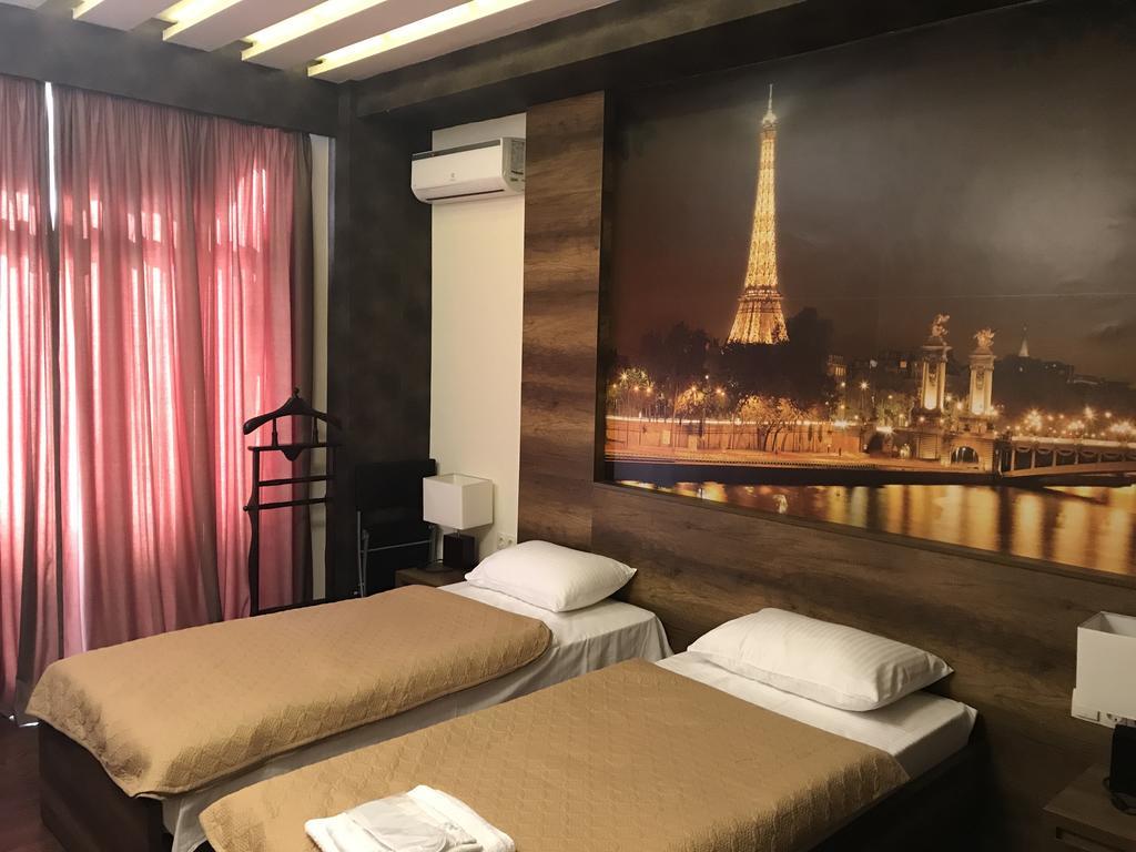 Freedom Square Apartment Tbilisi ภายนอก รูปภาพ